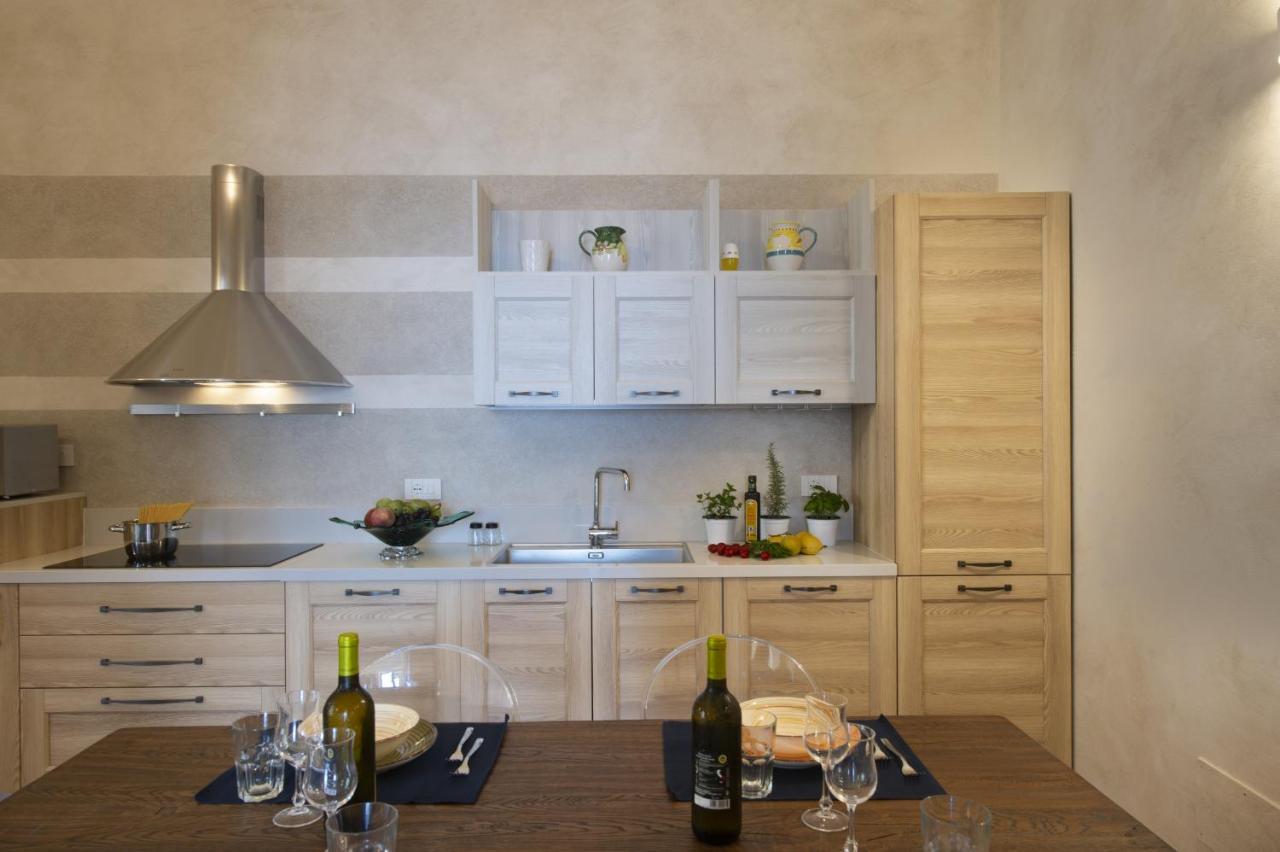 Amore Rentals - Casa Volte Alte Positano Bagian luar foto